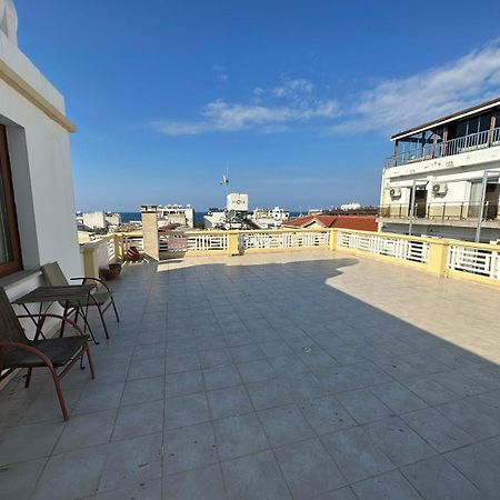 Lord'S Residence Boutique Hotel كيرينيا المظهر الخارجي الصورة