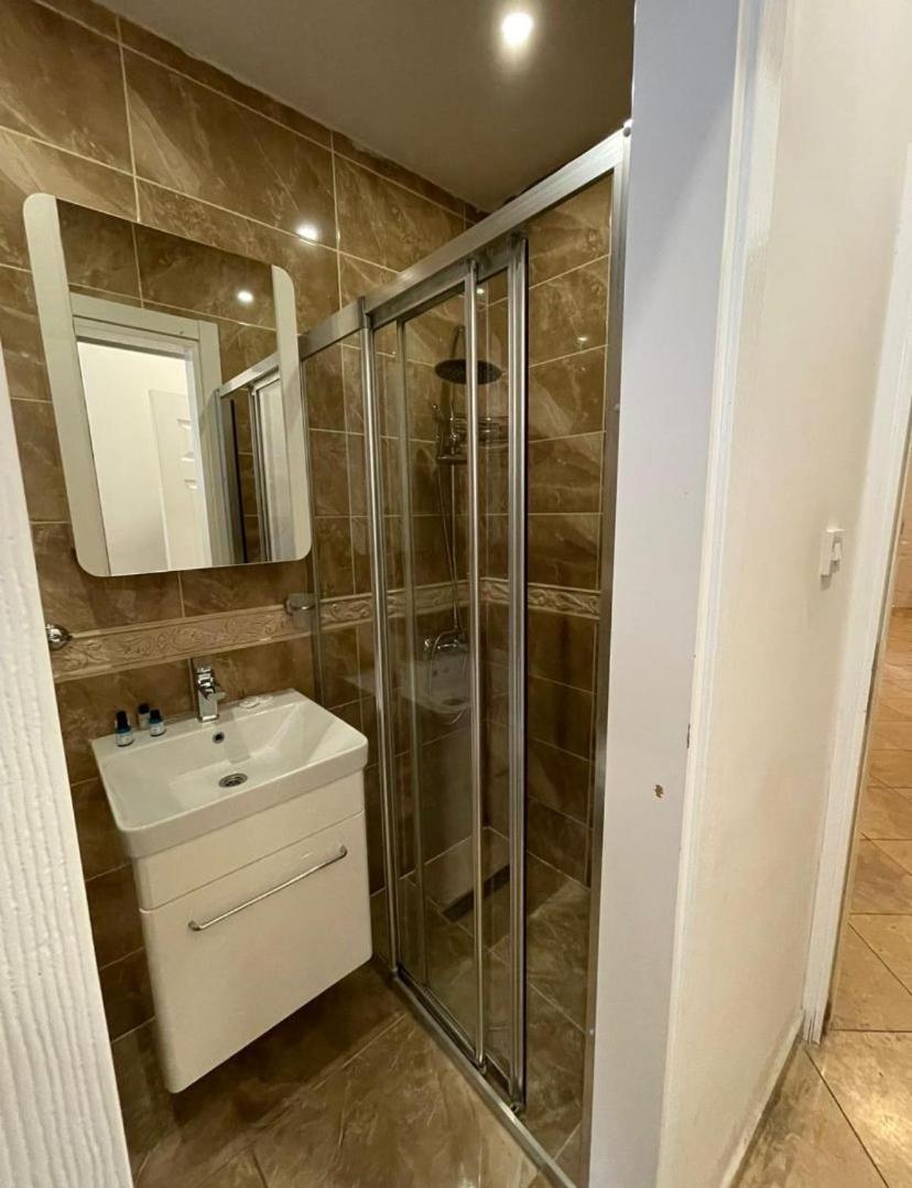 Lord'S Residence Boutique Hotel كيرينيا المظهر الخارجي الصورة