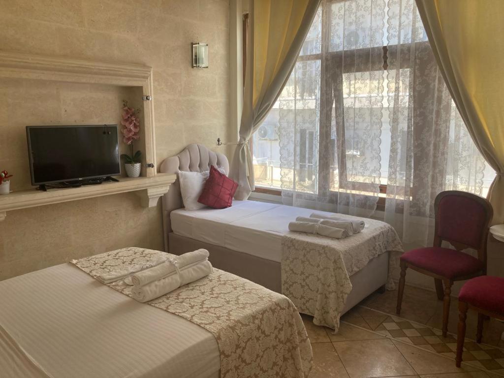 Lord'S Residence Boutique Hotel كيرينيا المظهر الخارجي الصورة