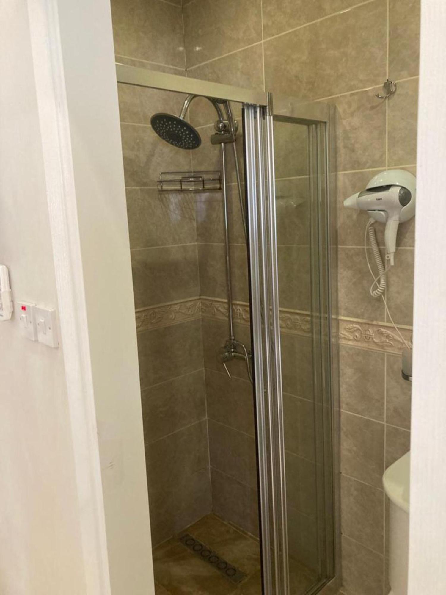 Lord'S Residence Boutique Hotel كيرينيا المظهر الخارجي الصورة