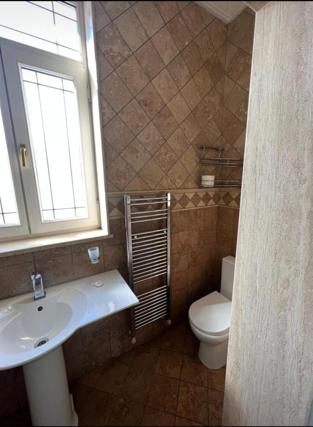 Lord'S Residence Boutique Hotel كيرينيا المظهر الخارجي الصورة