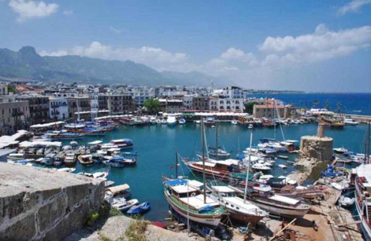 Lord'S Residence Boutique Hotel كيرينيا المظهر الخارجي الصورة